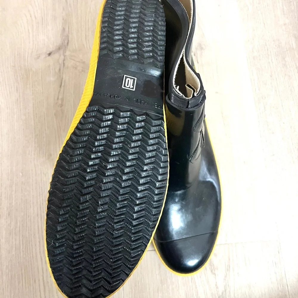Pappagallo Black and Yellow Ankle Rain Boots, Sz 10